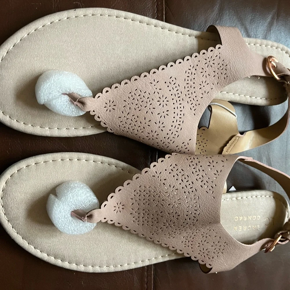NWT Lauren Conrad Flat Nude Sandals Sz XL